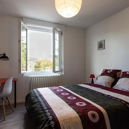 - Les Berges Du Pont Valentre - * Cahors