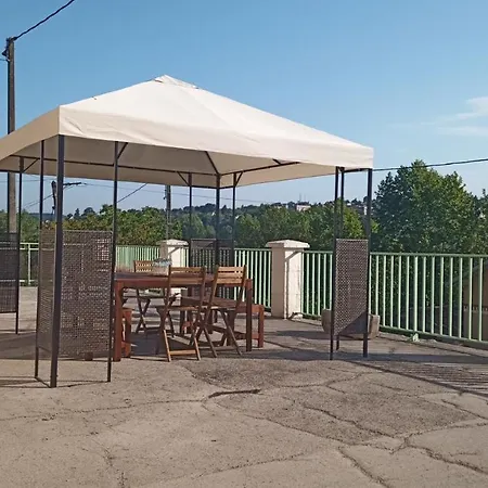 - Les Berges Du Pont Valentre - Daire *