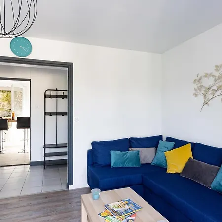 - Les Berges Du Pont Valentre - * Cahors